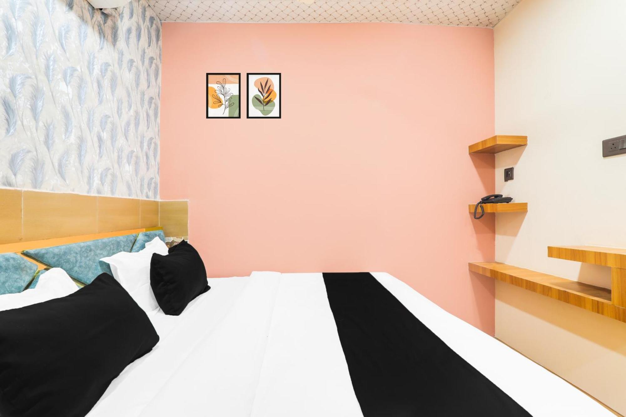 Hotel O V. K Palace Inn Лакнау Екстериор снимка