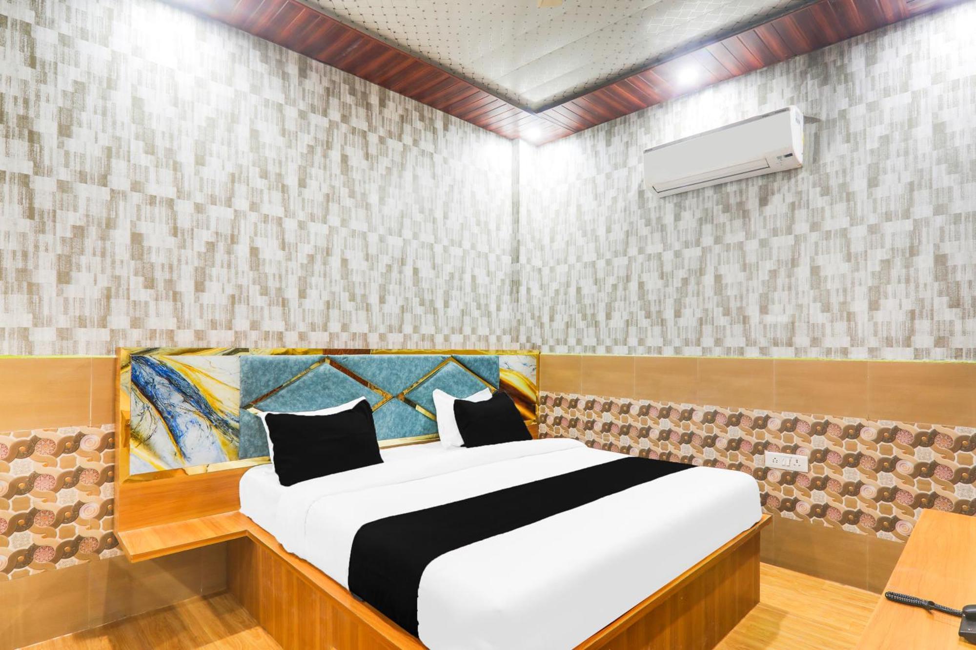 Hotel O V. K Palace Inn Лакнау Екстериор снимка