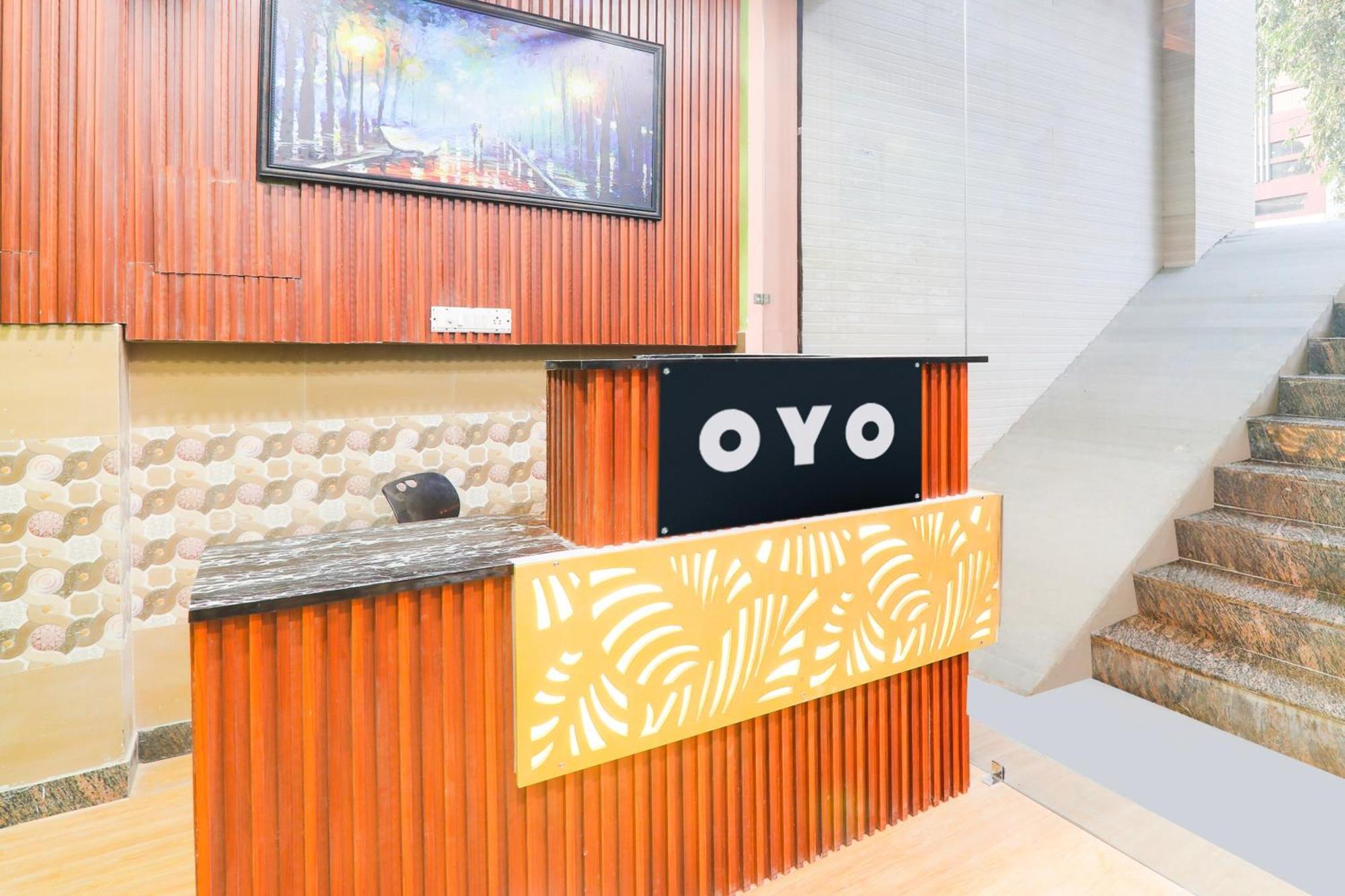 Hotel O V. K Palace Inn Лакнау Екстериор снимка